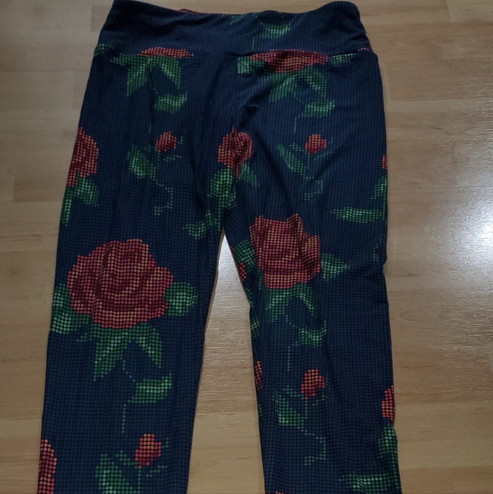 Nwot OS LuLaRoe leggings
